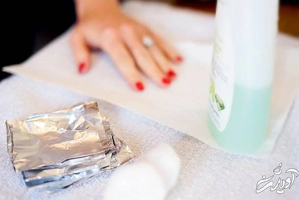 پاک کردن لاک ژل از روی ناخن انجام ژلیش